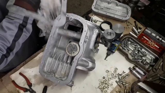сборка мотора к-750 м-72 часть 7.Новый мотор к-750 . масло насос и поддон двигателя от Урал 650 смотреть онлайн
