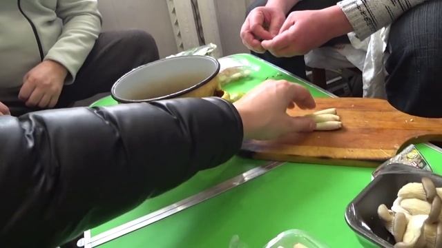 Хочу пожрать - Тайский суп ТОМ-ЯМ от бригады Рецепт смотреть онлайн