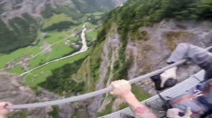 Бэйсджампинг с висячего моста