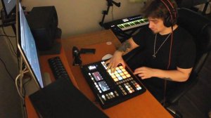 HuebyBeats | a dubstep perfomance on MASCHINE | Native instruments