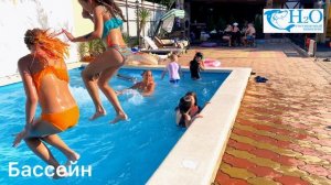 Отель с  двумя бассейнами - Н2О. Обзор - Большой бассейн.