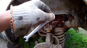 Нива. Замена верхней шаровой опоры.