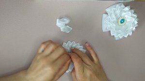 Бантики из репса и атласной ленты.