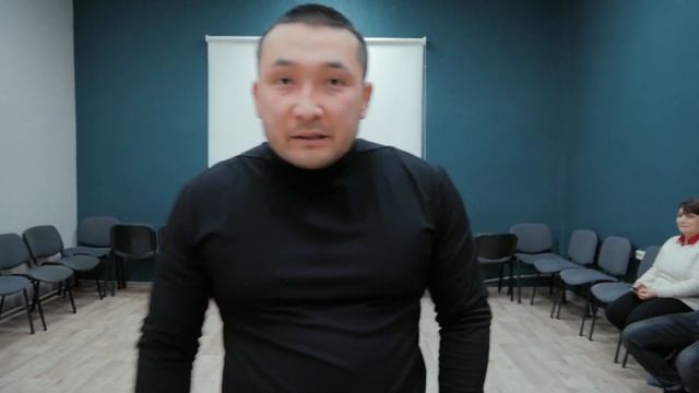 Как проходят уроки в школе актерского мастерства во взрослой группе?