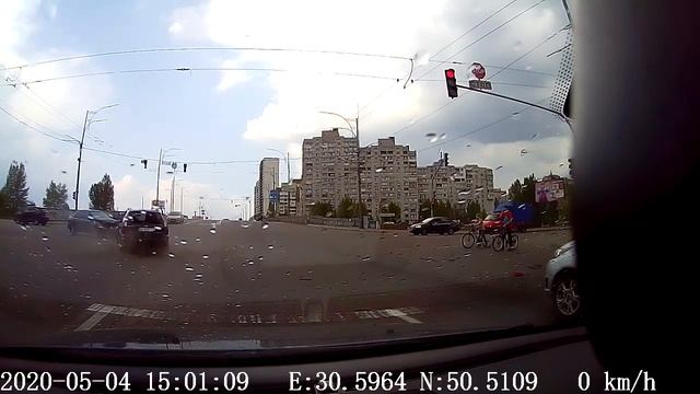 Пример съёмки зеркалом-видеорегистратором. Фронтальная камера смотреть онлайн