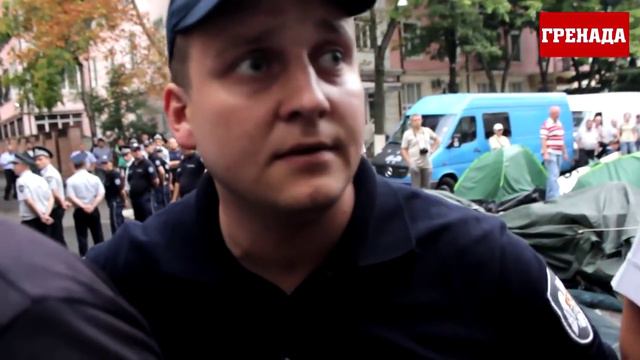 Полиция применяет силу против журналистов в ходе разгона палаточного городка смотреть онлайн