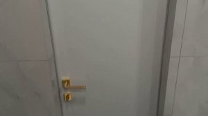 Скрытая дверь Инвизибл. Действительно, красиво. Лепнина. Profil Doors.