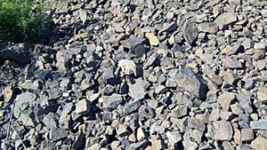 Поиски камня демантоид в горах