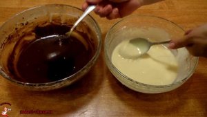 Пирог зебра на кефире.