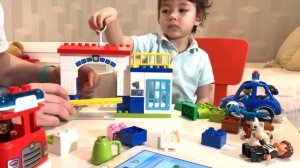 Даня и Папа собирают LEGO и играют в ПОЛИЦЕЙСКИЙ УЧАСТОК