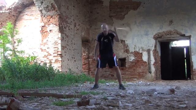 на развалинах Храма