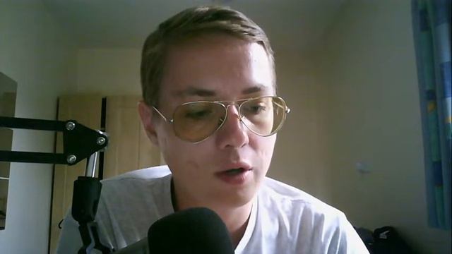 Reading the Communist Manifesto by Karl Marx and Friedrich Engels смотреть онлайн