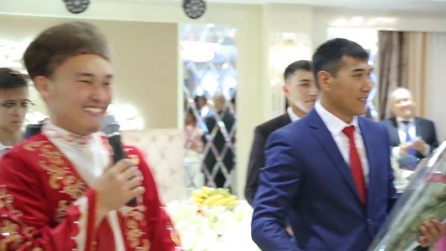 ТЕАТРАЛИЗОВАННЫЙ ВЫВОД НЕВЕСТЫ НА УЗАТУ !!! И ЖЕНИХА!!! Тел: +7 702 711 22 44, +7 701 655 66 66 смотреть онлайн