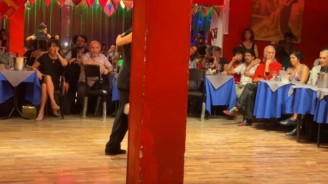 Magdalena Valdez & Cristhian Sosa at El Beso – Porteño y Bailarín смотреть онлайн