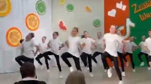 Зумба шоу МБОУ ,,ГЮЛ школа 86"