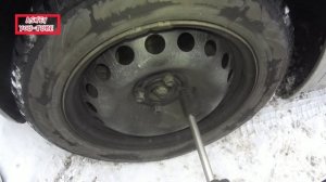 ✅✌??? Открутить колесный болт-секретку Самый простой способ.