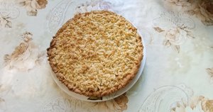 Песочный тертый пирог с джемом. Рецепт выпечки.