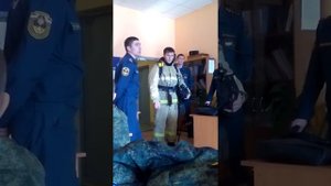 Пожарный как надевать противогаз