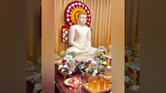 Triratna Vandana смотреть онлайн