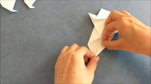 Милое привидение оригами из бумаги. Поделка на Хэллоуин. Cute origami ghost. Halloween Crafts