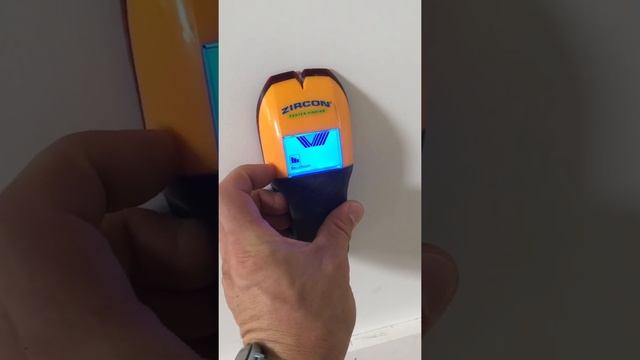 Как найти брусок под гипсокартоном? Stud finder. Сканировка стены