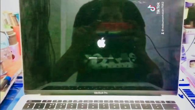 How to replace MacBook Pro 13.inch A1708 new battery смотреть онлайн