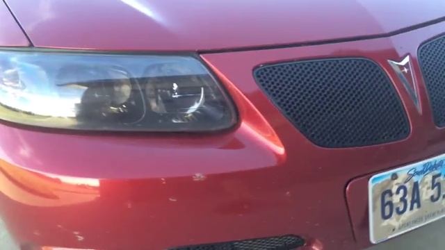 2005 Pontiac Bonneville SLE Startup & Review смотреть онлайн