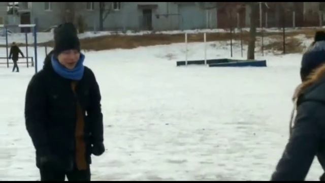 Школьники Тусят смотреть онлайн