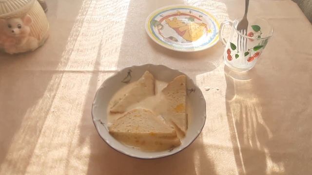 Чудесный завтрак. Готовить 5 минут. Яично-молочные гренки. смотреть онлайн