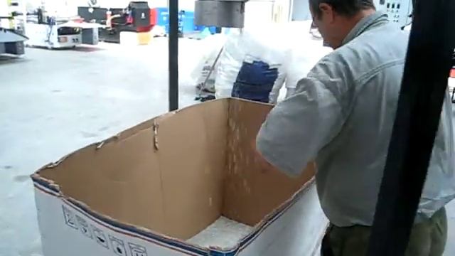 Гранулятор SH-85T-RW-PR (испытания на ПВД мешках) смотреть онлайн