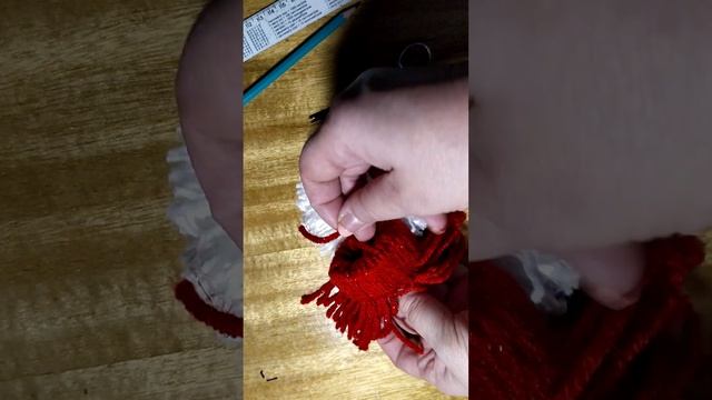 Гномик из ниток. Урок 3