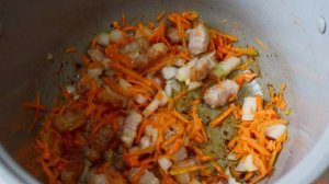 Капуста тушенная с свиной грудинкой