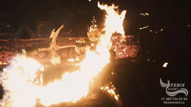 Заказать фаер шоу на праздник, свадьбу и юбилей - огненное шоу на корпоратив и новый год в Москве