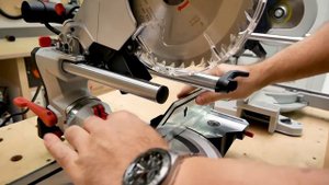 Alle Unterschiede im Kappsägenvergleich: Festool KAPEX KS 60 & Metabo KGSV 72 Xact | mit Verlosung