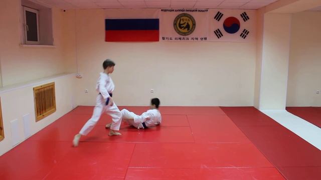 Ростомян Артём - Рощупкин Иван - юноши 12 - 14 лет, цветные пояса до 1 Гыпа смотреть онлайн