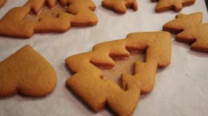 Пряничная елка мк с карамельным| леденцовым окошком