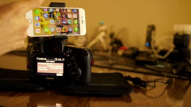 Canon EOS 5D Mark IV Articulating iPhone Screen. смотреть онлайн
