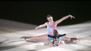 Выступление гимнастки с дочкой на Гран-При в Москве