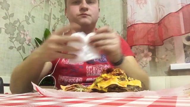 Мукбанг |Самый большой бургер. Big burger. Кидаю вызов обжорам Неудачная попытка кинуть вызов.mukba