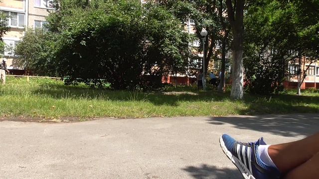 Идёт бычок качается смотреть онлайн