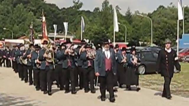 Бавария. Парад в народных костюмах смотреть онлайн