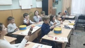 барабан был плох, барабанщик ел