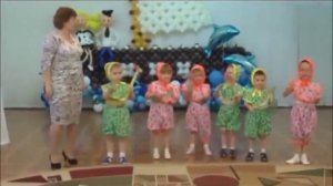 Дети танцуют Танец малышей   Выступление в детсаду