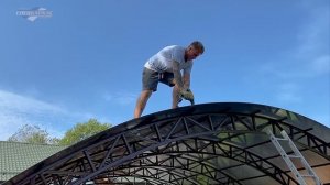 Монтаж навеса из поликарбоната для двух автомобилей на объекте нашего заказчика