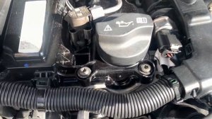 Запотевает маслозаливная крышка? Меняем уплотнитель. MB W212 OM651