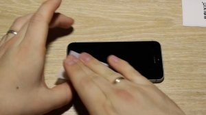 Как наклеить защитное стекло на iPhone 5s