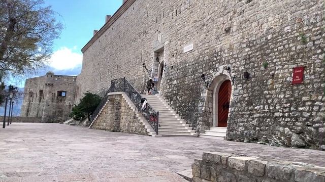 Как выглядит старый город???!Будва Черногория #иммиграция#будва#чтонужнознать смотреть онлайн