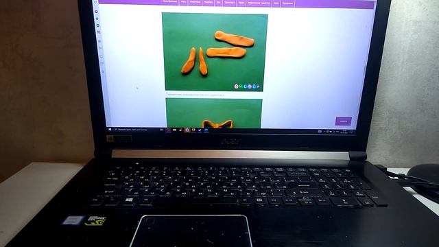 как я делаю рождественский венок из пластилина смотреть онлайн