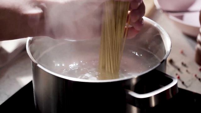 Индукционная варочная поверхность Intuit IPES6451KF смотреть онлайн