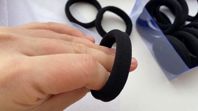 Резинки для волос тугие на два-три оборота 5,5 см/ 14 штук в прозрачной коробке для хранения смотреть онлайн